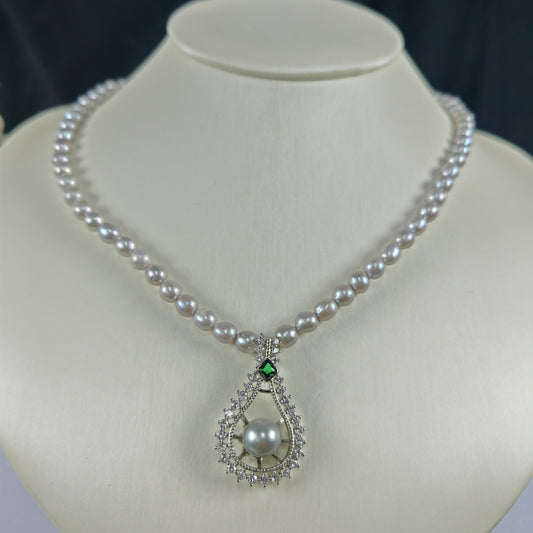 Elegant Mareda Freshwater Pearl Necklace with Green Faux Gemstone Pendant - Versatile Light Luxury Design for Daily & Formal Occasions, Perfect Gift in Handmade Gift Box, Everyday Jewelry | Elegant Pendant Necklace | Detailed Craftsmanship, Pearl Jewelry