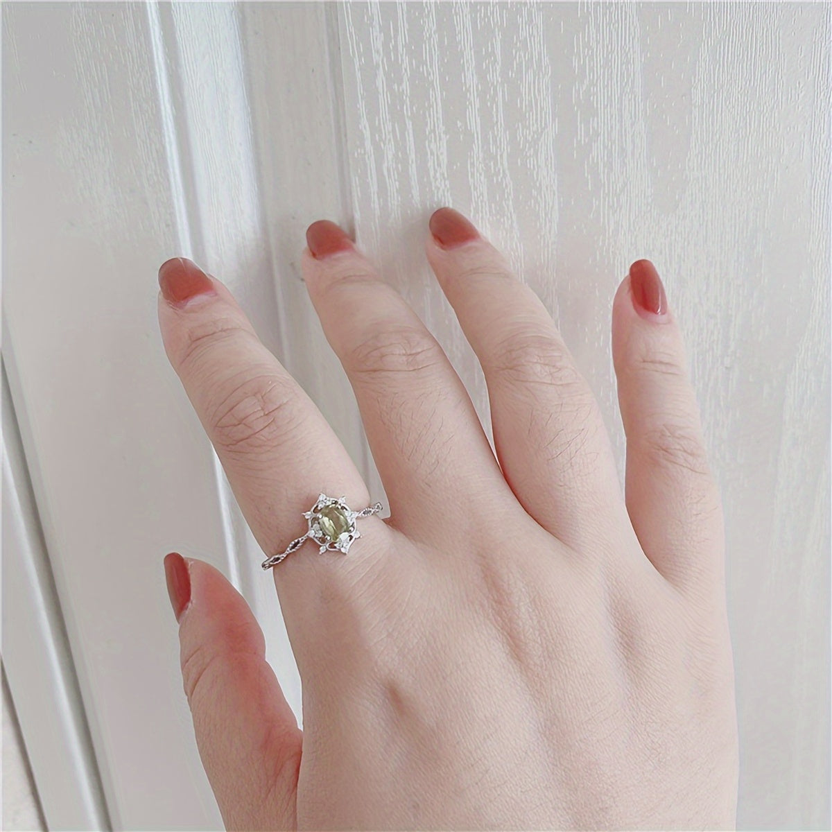 1pc 925 Silver Light Luxury Olive Green Inlaid Vintage Style Ring for Women, High-Quality Jewelry Suitable for Daily and Business Wear, Approximately 1.4g